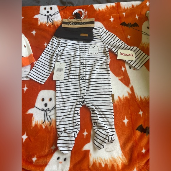 2 Infant Halloween Onsie / Outfit - Picture 11 of 14